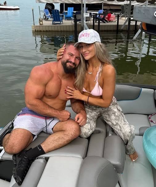 pinkfury26's tweet photo. I love going to the beach and fishing with my husband https://t.co/Wke62L2MmU