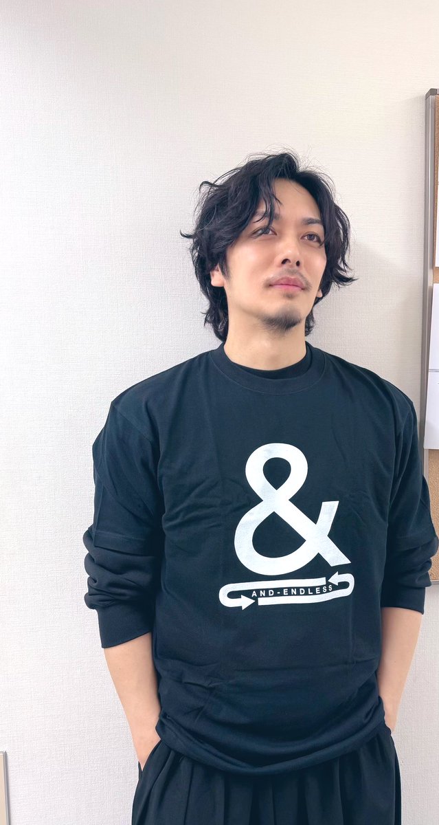 YuumoriPooh's tweet photo. この男を語るには文字数どころか日数足りない。舞台上ではお久しぶりでしたが
圧巻。なんちゅー速さだという殺陣も
佇まいもかっこよさも。そこはかとない安心感。どんどんパワーアップしていてAND ENDLESS も元気をもらいました！力を貸してくれて
本当にありがとうございました！！
#アンドレ https://t.co/STULm6VWa2