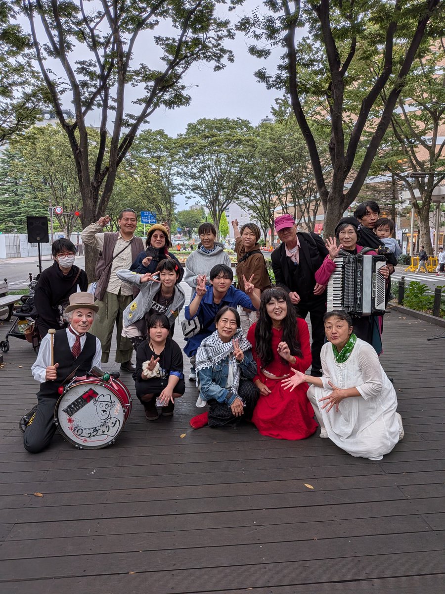 fumiko235884's tweet photo. 20261004
第12回定禅寺2×3 無事終了いたしました。なんと、愛和気が衣装を忘れるハプニング有り！で、なんとなんと、一番町四町目商店街で、古着の出店があり、衣装調達出来ました❗️
お越しいただいたお客様、出演出店いただいた皆様、音響の栗原さん、記録写真の渡辺さん、皆々様のお陰様でした。 https://t.co/V7uAx8Y1aQ