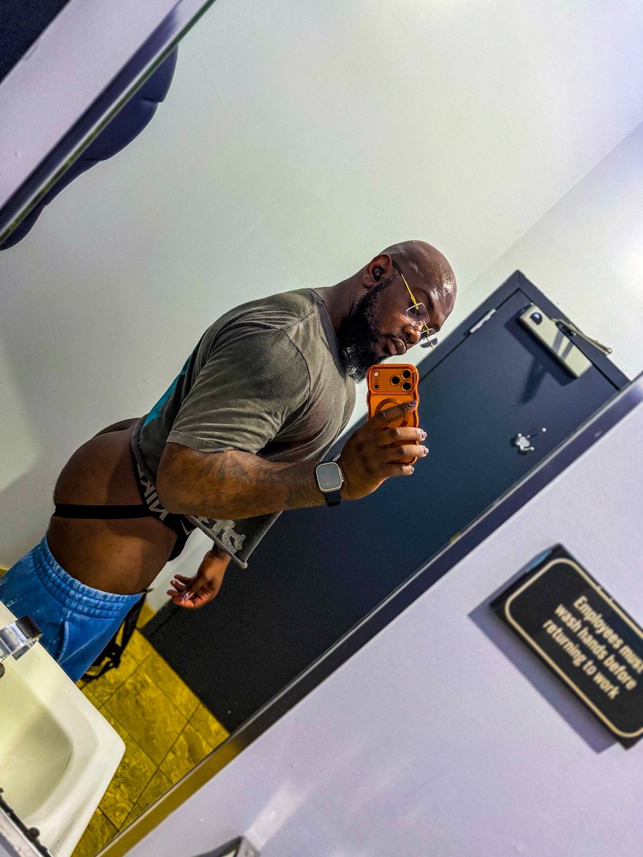 Phantom_Chakras's tweet photo. Sunday Lab Session Complete #postworkout https://t.co/jp2C1qWb0N