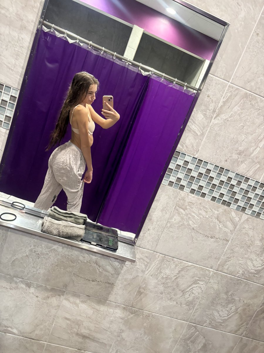 Ghostface130452's tweet photo. ✨ just a little bit of trouble
💌 come say hi… you might like it here ;)
Also a little money giving for my hair and nails along with a shopping spree doesn’t  hurt for a gorgeous girl like me my PayPal is @NataleyStaggs813
https://t.co/Xkb06Od7Wn https://t.co/zQWbMQuz7p