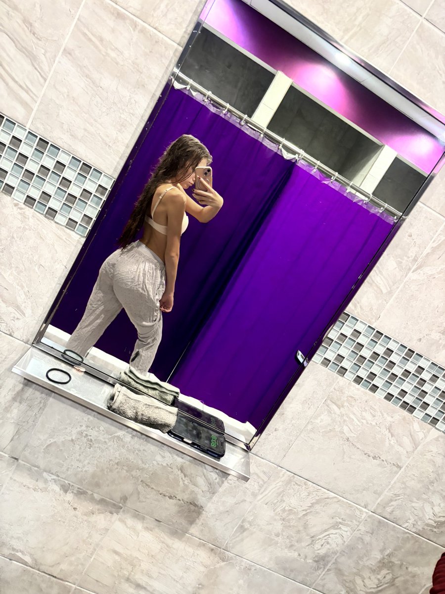 Ghostface130452's tweet photo. ✨ just a little bit of trouble
💌 come say hi… you might like it here ;)
Also a little money giving for my hair and nails along with a shopping spree doesn’t  hurt for a gorgeous girl like me my PayPal is @NataleyStaggs813
https://t.co/Xkb06Od7Wn https://t.co/zQWbMQuz7p