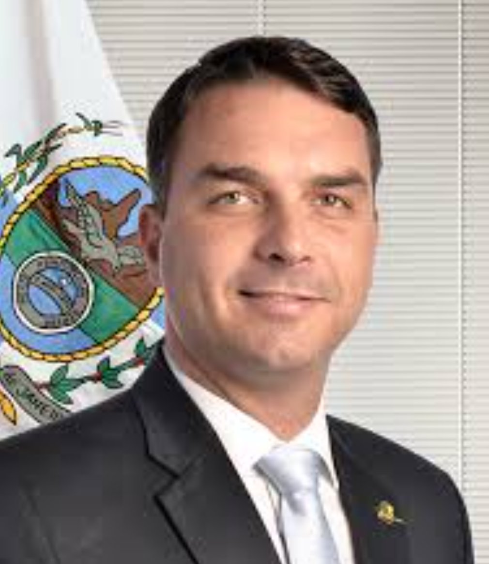 d_yohan88707's tweet photo. Você percebe que o brasileiro quer melhorar o país quando os dois candidatos mais votados são:

-Os que mais faltaram em debates

-Os que menos tem propostas

-Os que estão envolvidos em escândalos

Um desses dois governará o país durante 4 anos. https://t.co/wkkUwGRx9z