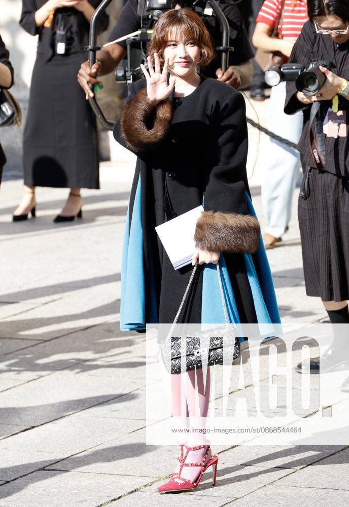 yoongsar's tweet photo. IMAGO blessing us with this shoot 🖤

SAROCHA X VALENTINO PFW SS27
#ValentinoSS27xFreen
#ValentinoAntibiblioteca
#ValentinoGaravani
#srchafreen
#PFW https://t.co/OtpD20PoUQ