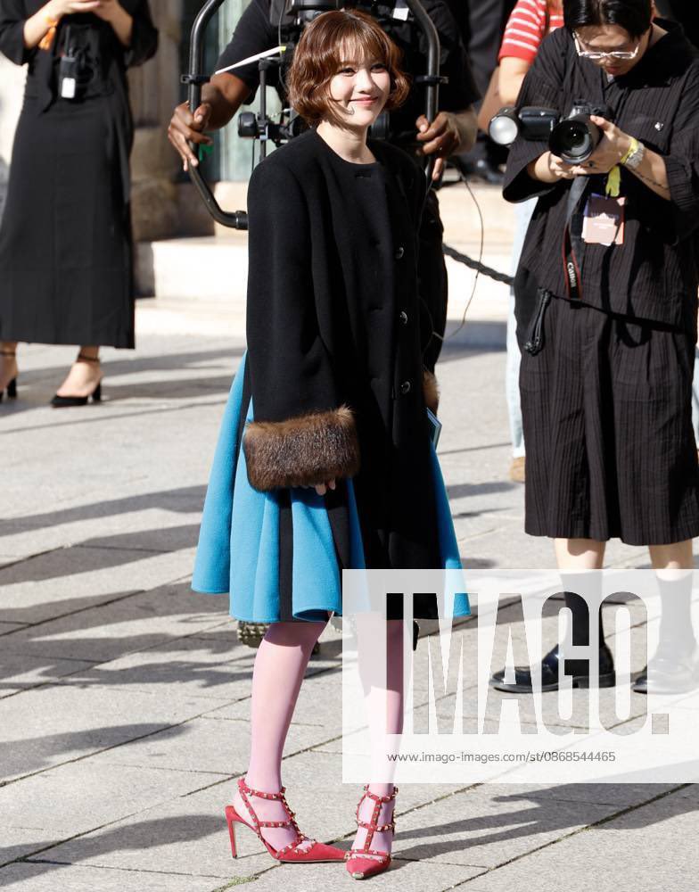 yoongsar's tweet photo. IMAGO blessing us with this shoot 🖤

SAROCHA X VALENTINO PFW SS27
#ValentinoSS27xFreen
#ValentinoAntibiblioteca
#ValentinoGaravani
#srchafreen
#PFW https://t.co/OtpD20PoUQ