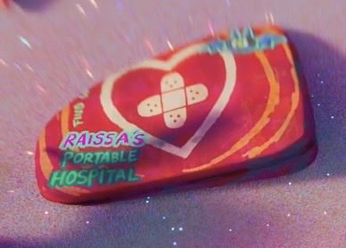 trixlena's tweet photo. i like to think jo got into a lot of accidents and stuff as a kid, which led to raissa always carrying a mini med kit whenever shes with her, just in case jo ever hurts herself 😭#raissa #jo https://t.co/81KeCi40eU