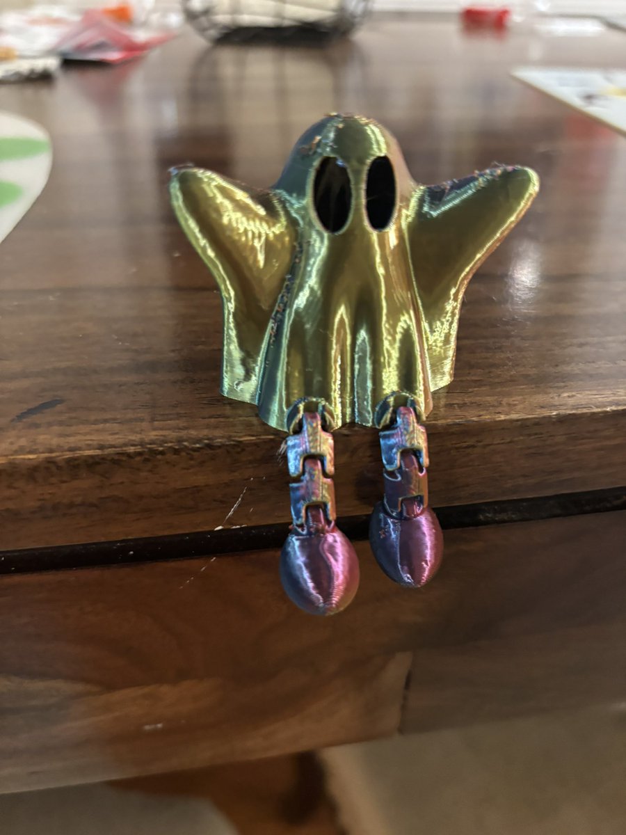 MikeSalvatore10's tweet photo. We got Max a 3D printer for his birthday and I gave it a whirl tonight https://t.co/TEc59oRFUb