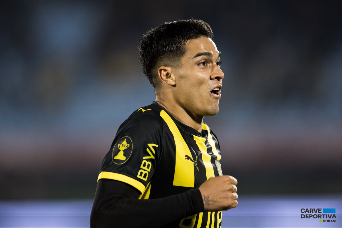 diegomiranda07's tweet photo. 1-0 Peñarol.

Una inspiración individual del "Cepillo" González le dio al equipo la profundidad que le faltó toda la noche.

Peñarol no jugó bien y tuvo muy poca claridad. 

Remedi otra vez destacado. Muy buen ingreso de Lemos.

Bajó la incidencia de Jaime en el funcionamiento de Peñarol y se nota. El argentino perdió efectividad en el mano a mano y precisión.