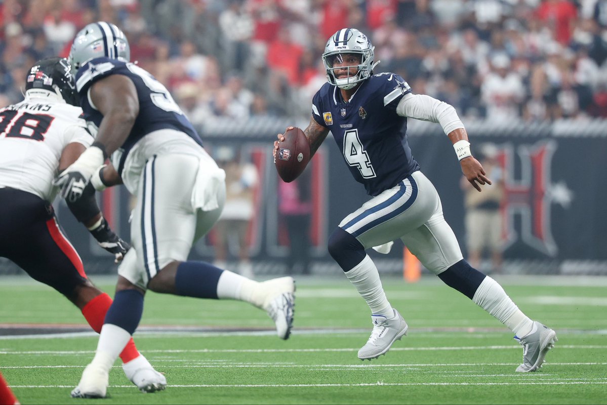 DallasTexasTV's tweet photo. Dak Prescott leads late comeback as Cowboys beat the Texans 34-30 🔥 https://t.co/ELhnwcF1BX