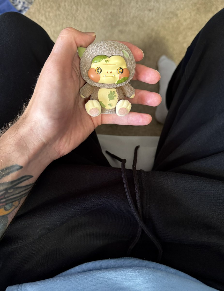 zibbythesecond's tweet photo. you like my little bigfoot ? https://t.co/dCCp4B101b