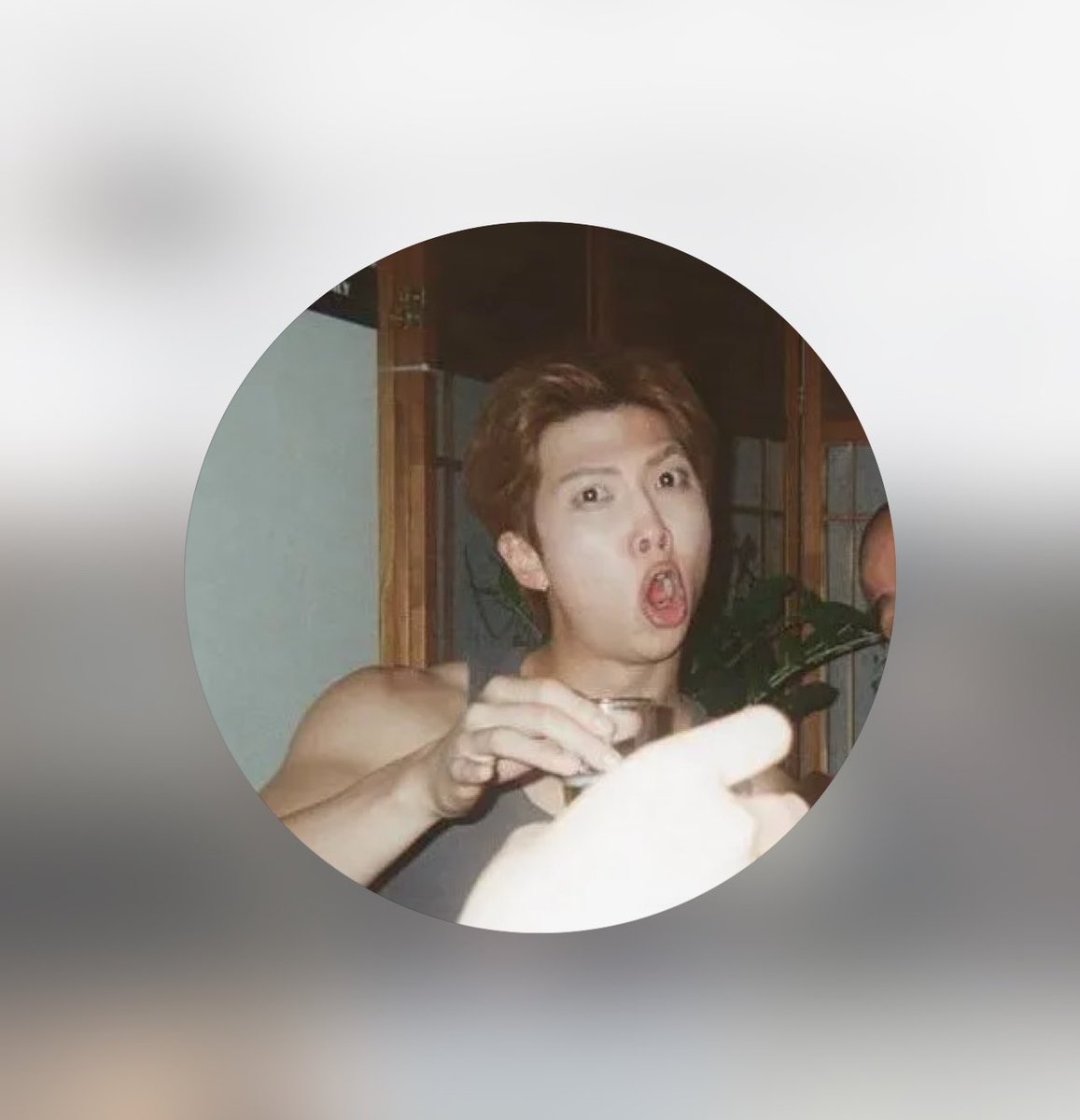 _BTSMoments's tweet photo. [📄 UPDATE] 

#RM updated his profile photo on Instagram account..! 

(https://t.co/yfOKRNChep) https://t.co/VZGVJrTGdC