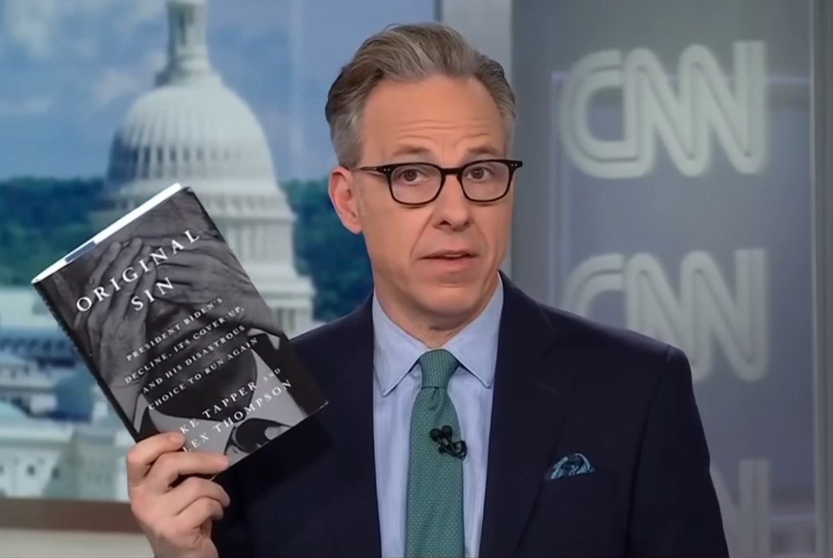 OguhBlog's tweet photo. @jaketapper LOL. Ok, Jake, you standard bearer, you!! https://t.co/KpdjUcf7c4