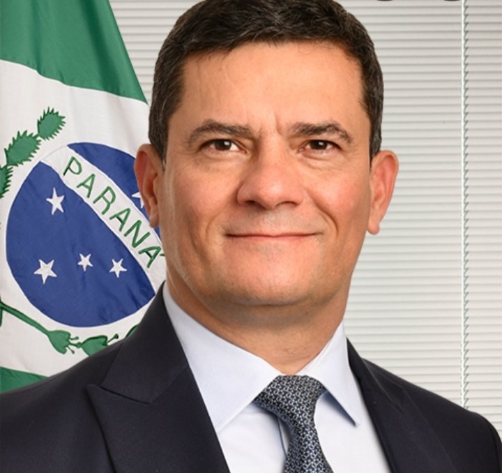 Perolareginam's tweet photo. Esse já nasceu fazendo boca de urna https://t.co/1ybJ80o9tk