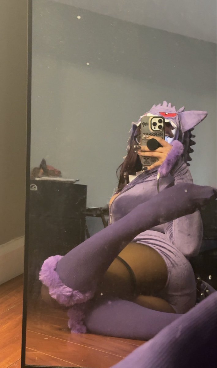 SuccuBoot's tweet photo. 😈🖤 #Pokémon https://t.co/QQTnz882Dc