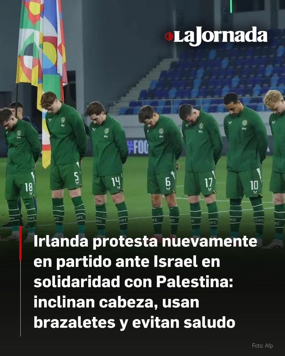 lajornadaonline's tweet photo. 🇮🇪 ⚽️ 🇮🇱 Los jugadores de Irlanda volvieron a portar brazaletes negros y bajaron la cabeza mientras se entonaba el himno nacional israelí, antes del segundo partido de la Liga de Naciones entre ambas selecciones.

Los jugadores israelíes también llevaron brazaletes negros en memoria de las personas asesinadas en los ataques contra Israel encabezados por Hamas el 7 de octubre de 2023.

Lee más aquí 👇
https://t.co/QCAi46QiPJ