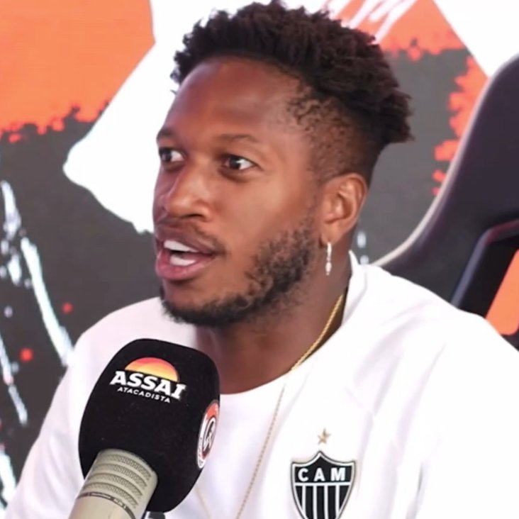 TouchlineX's tweet photo. 🚨🗣️ 𝗡𝗘𝗪: Fred DESTROYS TEN HAG on a podcast:

"With the group, Ten Hag was a PIECE OF SH*T... He argued with everyone: me, Cristiano, Casemiro, Rashford. Only his DUTCH PLAYERS would play."

"But something positive about him, the Brazilian still PRAISED Ten Hag’s footballing ideas."

“Tactically, he’s one of the BEST coaches I’ve ever worked with... But as a person, no."