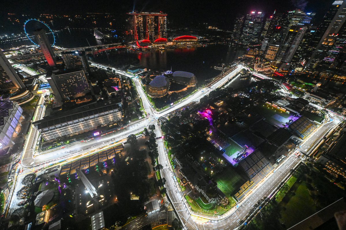 F1BigData's tweet photo. 🇸🇬 ITS BACK-TO-BACK-TO-BACK RACE WEEK

AND FOR THE FIRST TIME EVER, WE ARE GOING TO HAVE A SINGAPORE SPRINT RACE https://t.co/0FdJsfEO0b