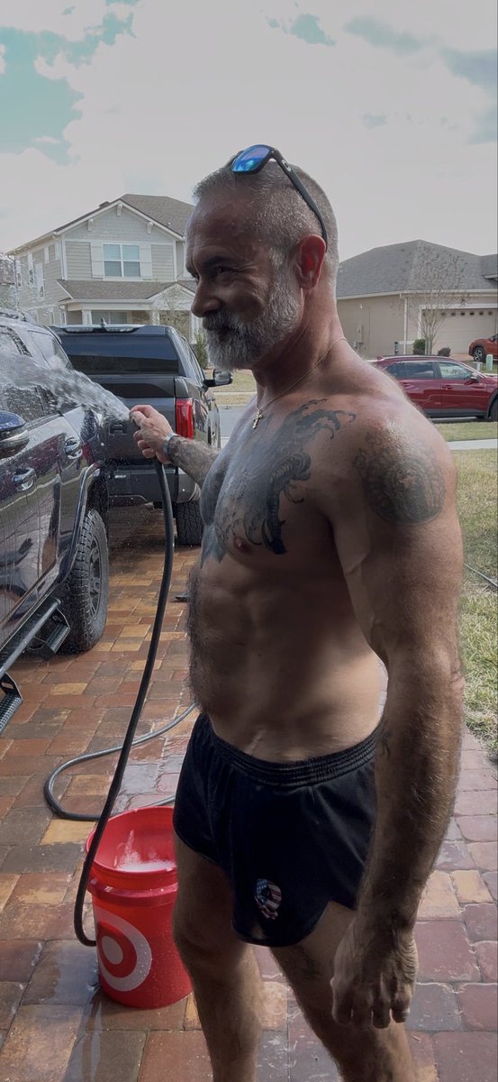 SergeantSiww's tweet photo. I’m your neighbor come see me ⤴️
sargesilverfox https://t.co/HJXnWuZ5dW