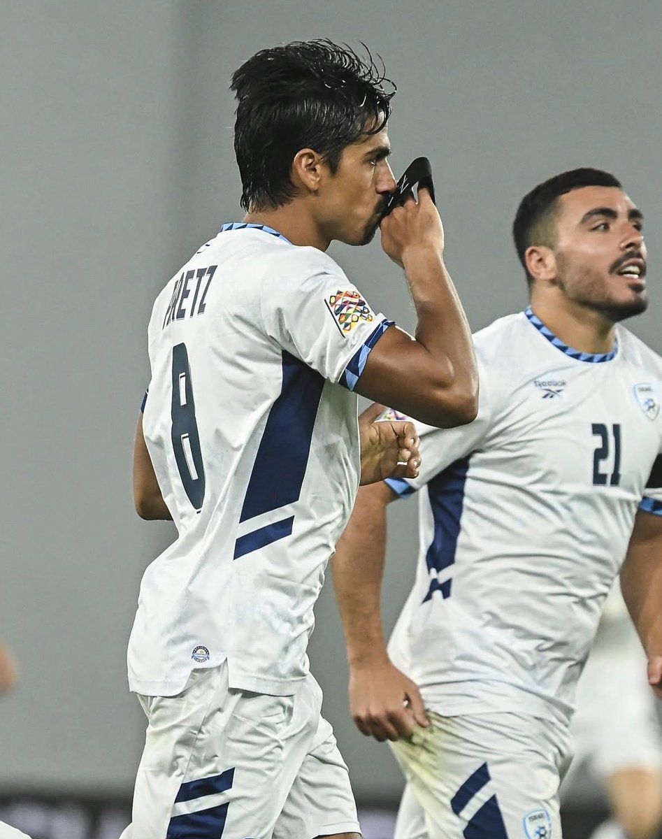 michaeldickson's tweet photo. Israel Captain Dor Peretz dedicates his goal against Ireland to the victims of October 7th as he kisses his memorial black armband. https://t.co/c9oUmCz42r