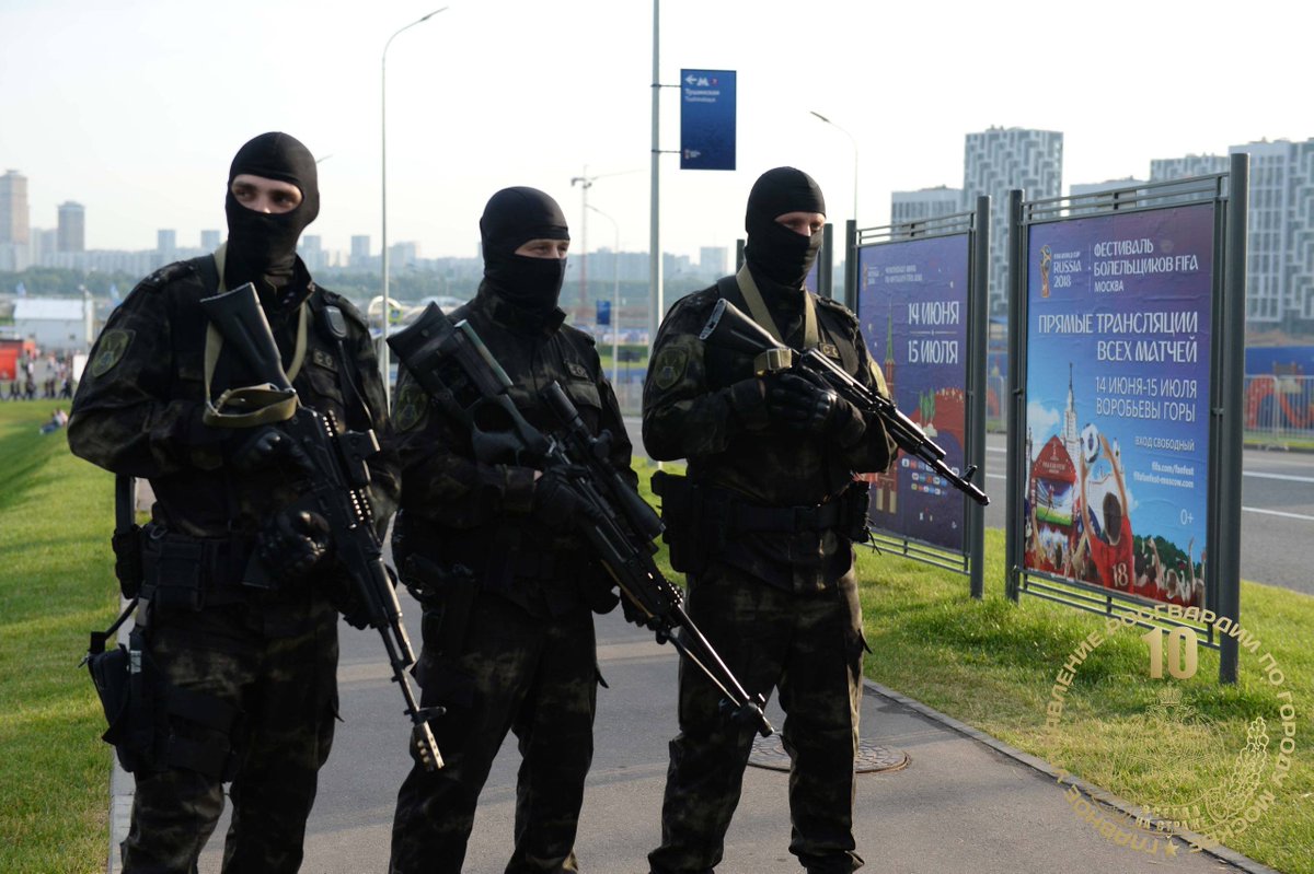 TheGreyPatriot_'s tweet photo. ๐ท๐บ Archival photos of SOBR unit "Capital" from Main Rosgvardia Directorate for the city of Moscow providing security during FIFA World Cup in Russia in 2018.
#Russia #Russian #Russians #Today #History #SOBR #Rosgvardia #Police #Cops #Tactical #LawEnforcement #FIFA #Moscow https://t.co/VjAeS7RpxB