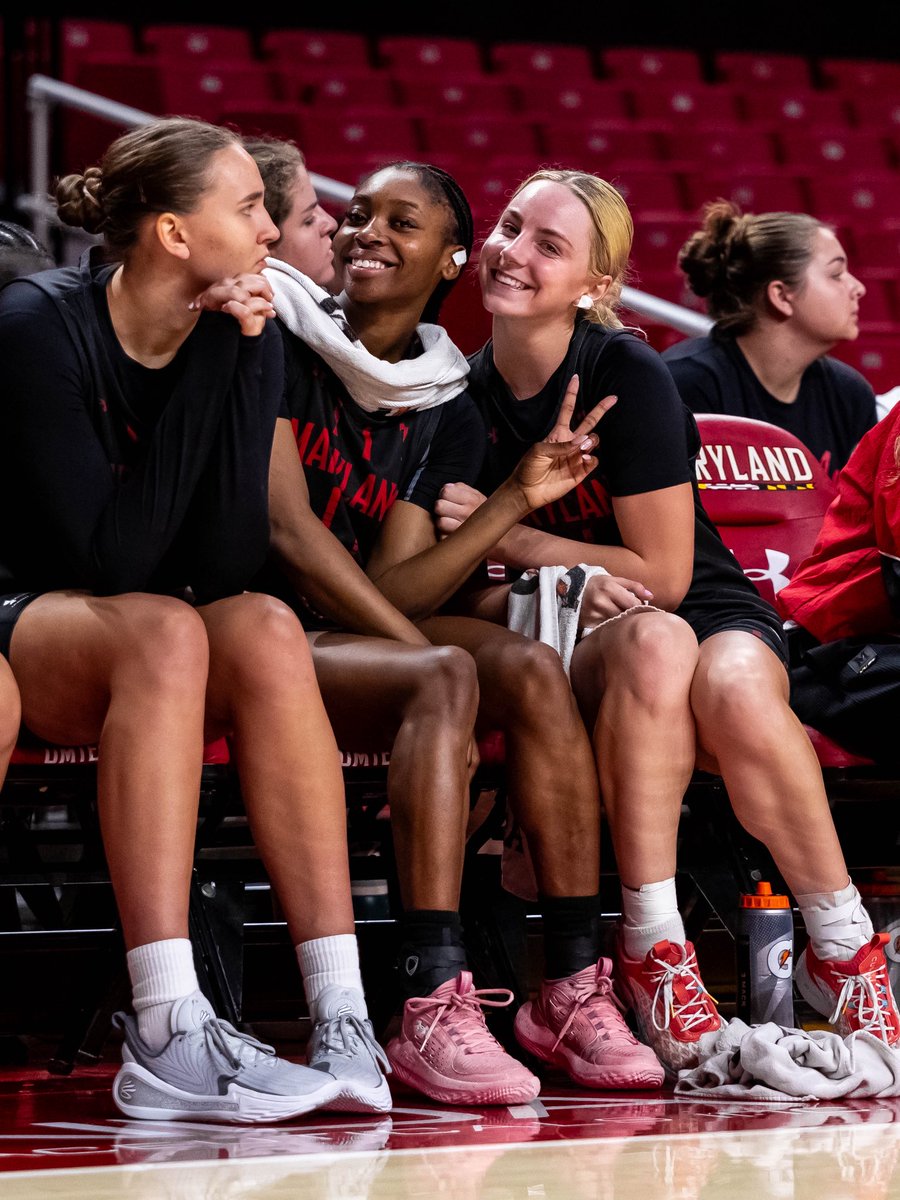 TerpsWBB's tweet photo. A great day at our open practice and scrimmage with our season ticket members! ❤️#faMily 🐢 https://t.co/xyhrCwaMgF