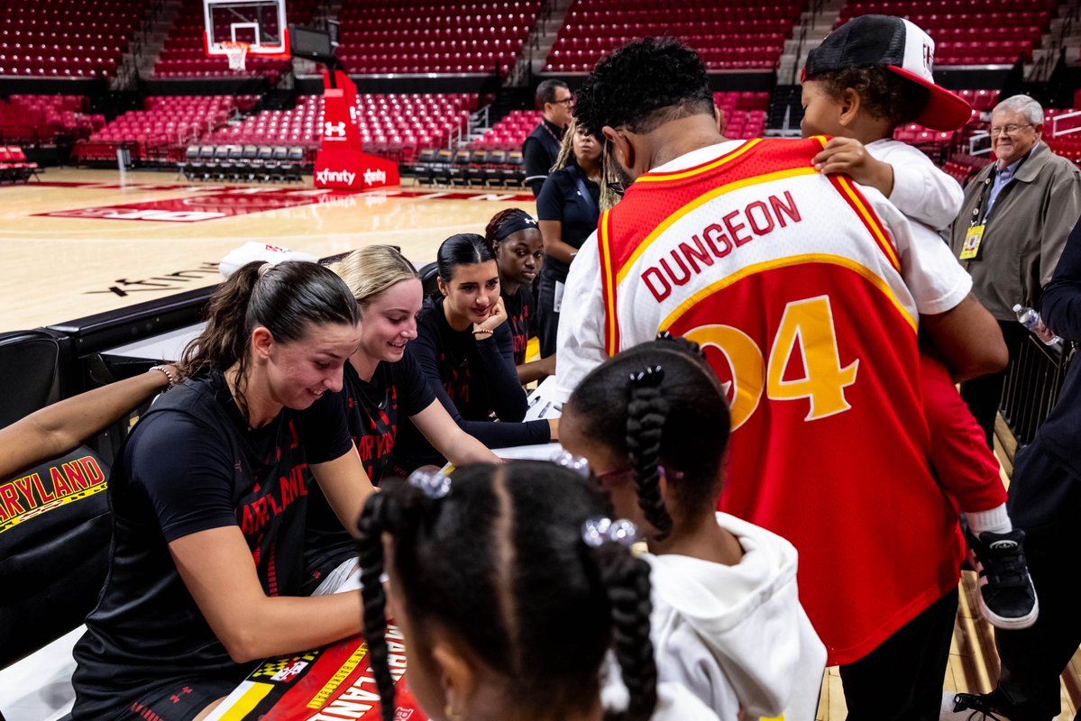 TerpsWBB's tweet photo. A great day at our open practice and scrimmage with our season ticket members! ❤️#faMily 🐢 https://t.co/xyhrCwaMgF