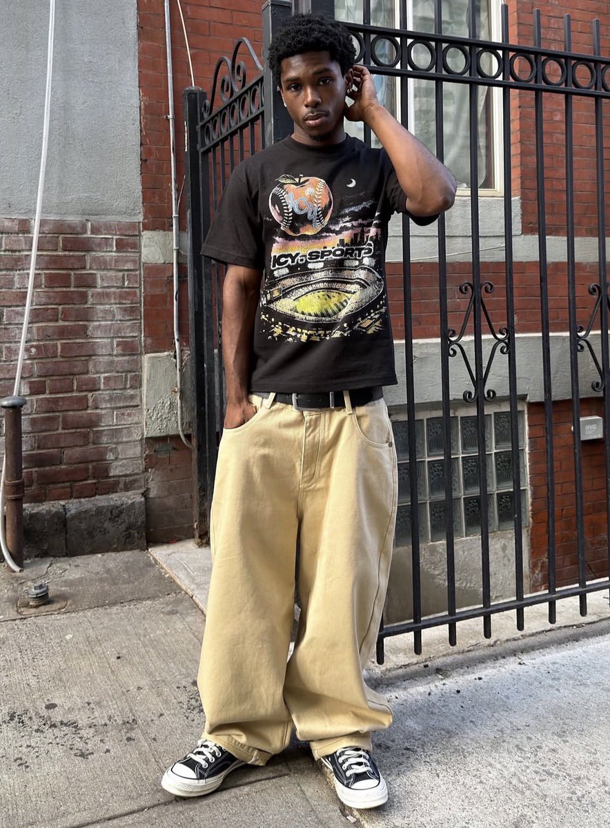 Xshang__'s tweet photo. Always fitted <333 https://t.co/pxU14SbKNL