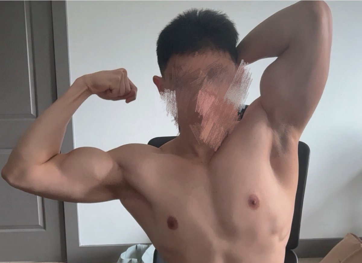 MasterKevMuscle's tweet photo. This is my favorite post 💪🏻 Who wants my alpha bicep crushing your loser fag head 😈 https://t.co/mAGzLEyh2p