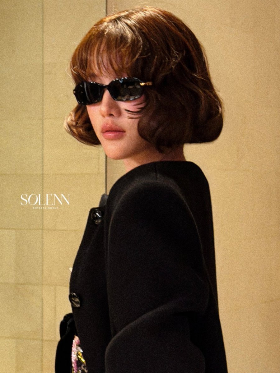 naiinor's tweet photo. SI ESTÁS EN TENDENCIA Y APOYAS A FREEN

RT Y DI PRESENTE‼️

SAROCHA X VALENTINO PFW SS27
#ValentinoSS27xFreen
#ValentinoAntibiblioteca
#srchafreen https://t.co/FwgwYEuHu9