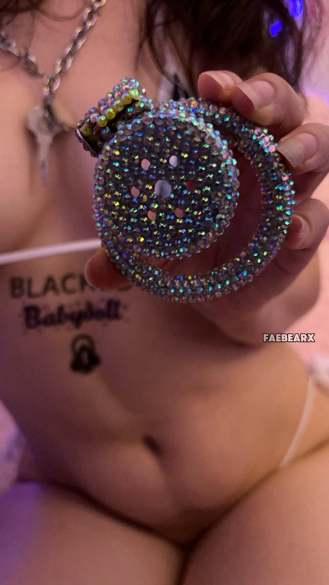 blackedxfae's tweet photo. It hasn’t even been one week and i bet ur lil cock is already aching to be let out 😅 https://t.co/8Egmv4ZC4t