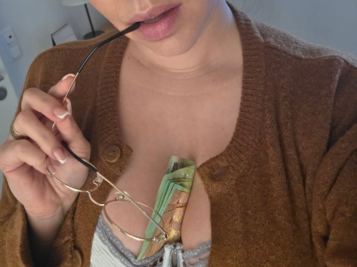 lisafuessen's tweet photo. Late Night RT Game 🔥
1/1/1
Jeder 1 Kommentar
Solange wir wollen 💸 https://t.co/RXDbb5xVnd