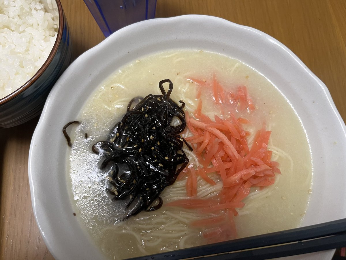 masaki_final's tweet photo. で
悪い子はいねがぁ、Xの良い子の皆さん適切な晩御飯の時間でしたよぉ〜、昨晩は明太子ご飯に汁物込みで豚骨ラーメンで、反省点博多方面な感じの食事ですかねぇ、ワシワシと明太子とご飯で進めラーメン間にはさみつつ完食、あっスープは全部行かないっすよ味わい程度で完飲しないと🤣☺️👍 https://t.co/8xSm7ViqGM
