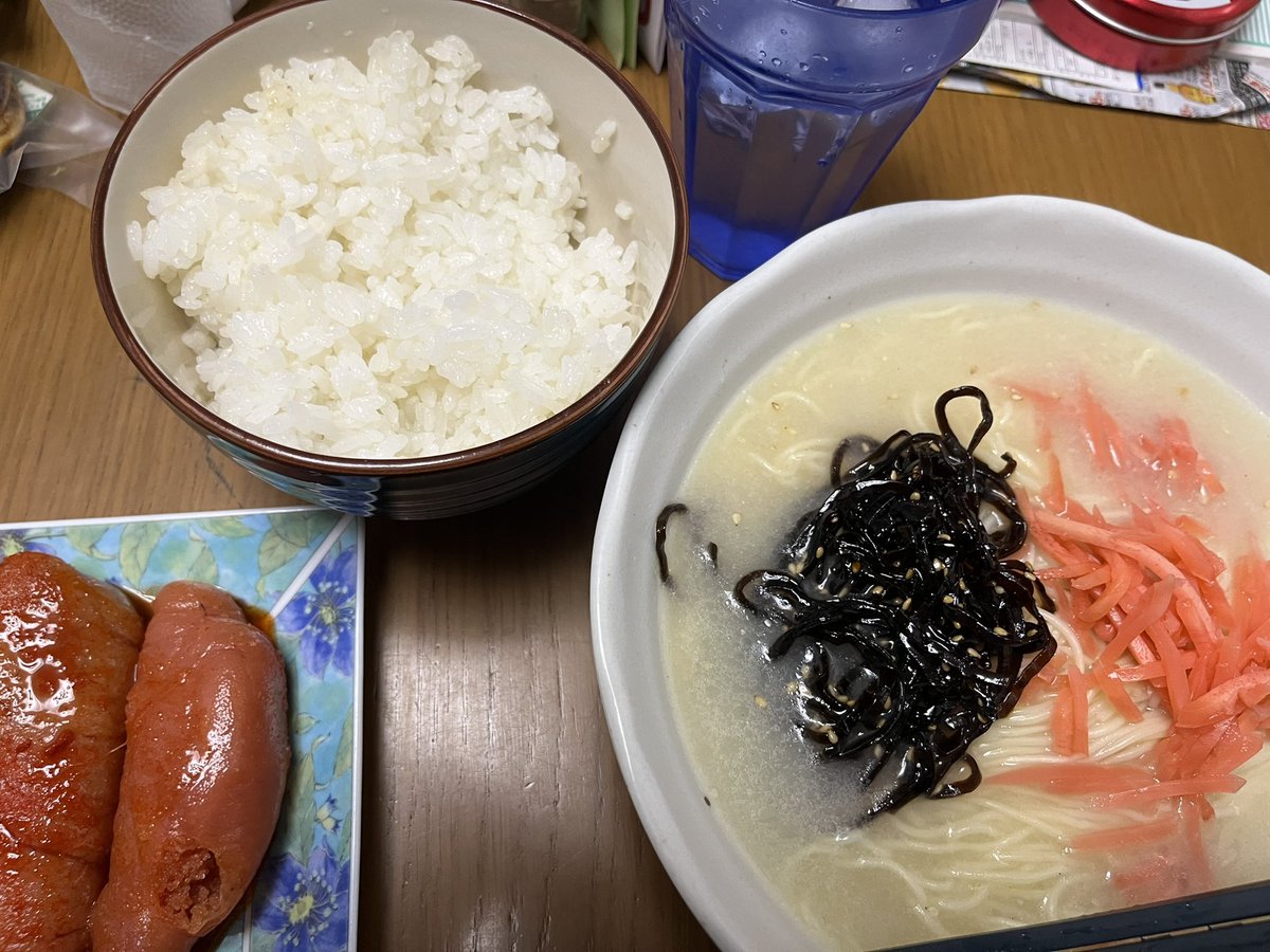 masaki_final's tweet photo. で
悪い子はいねがぁ、Xの良い子の皆さん適切な晩御飯の時間でしたよぉ〜、昨晩は明太子ご飯に汁物込みで豚骨ラーメンで、反省点博多方面な感じの食事ですかねぇ、ワシワシと明太子とご飯で進めラーメン間にはさみつつ完食、あっスープは全部行かないっすよ味わい程度で完飲しないと🤣☺️👍 https://t.co/8xSm7ViqGM