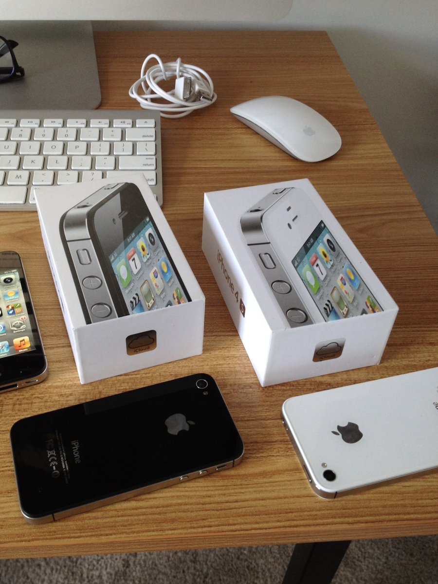 noahhermanyt's tweet photo. the iPhone 4S unboxing experience https://t.co/0JynlzmnZQ