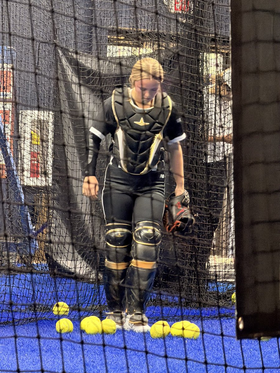 CamAlgeo2031's tweet photo. Spent 4.5 hours today training with one of the greatest catching coaches in the country! @TheCatchingGuy thank you for all the feedback and coaching! I can’t wait to take the field Friday with my @WFPremierKotula team! @wfnationsoftbal https://t.co/Y7dtE7cFr9