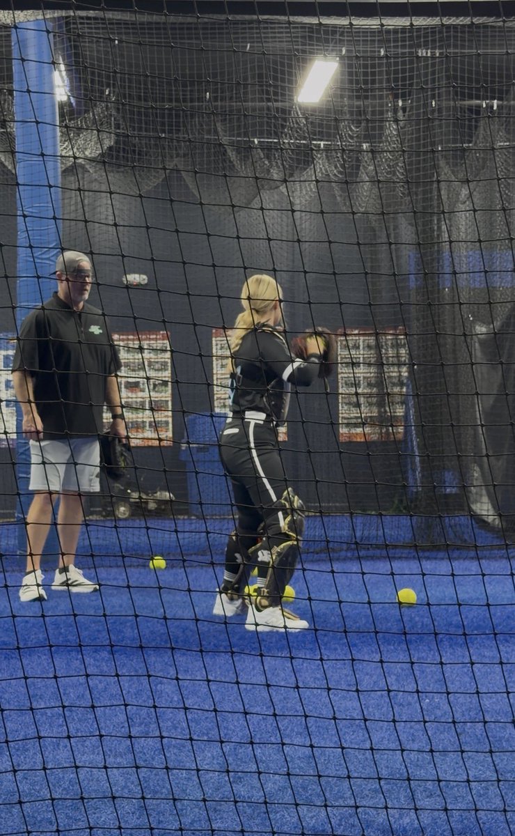 CamAlgeo2031's tweet photo. Spent 4.5 hours today training with one of the greatest catching coaches in the country! @TheCatchingGuy thank you for all the feedback and coaching! I can’t wait to take the field Friday with my @WFPremierKotula team! @wfnationsoftbal https://t.co/Y7dtE7cFr9