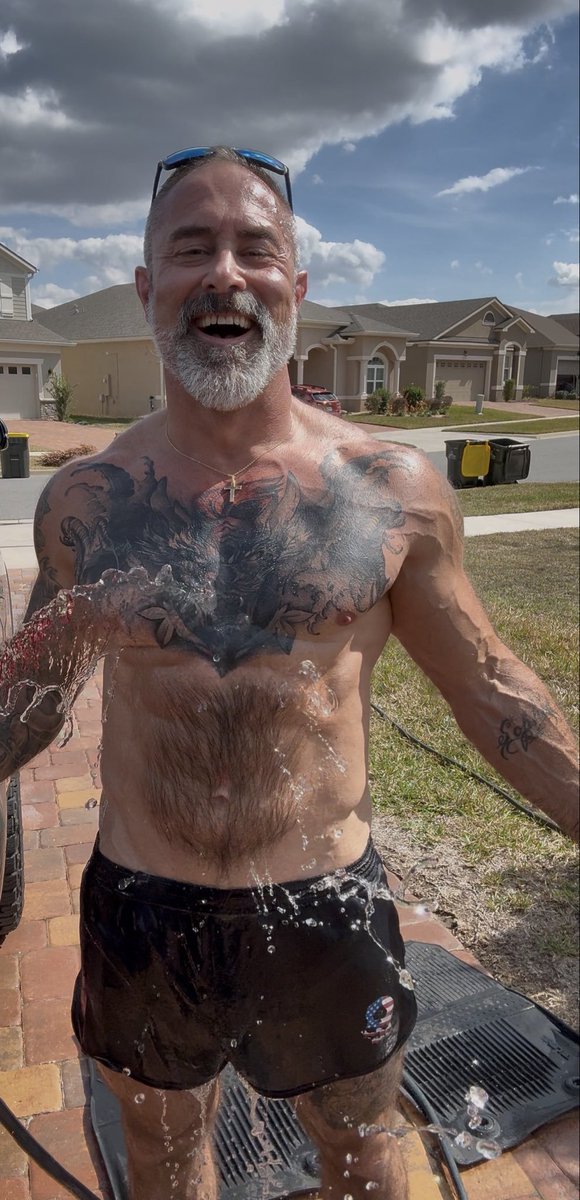 SergeantSiww's tweet photo. I’m your neighbor come see me ⤴️
sargesilverfox https://t.co/HJXnWuZ5dW