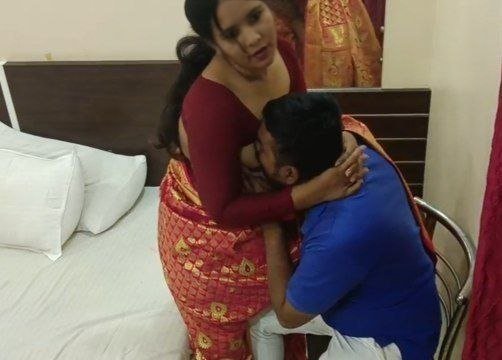 Jonyjnp4's tweet photo. বুলের সাথে হোটেলে। �� https://t.co/8rfQBYxFRm