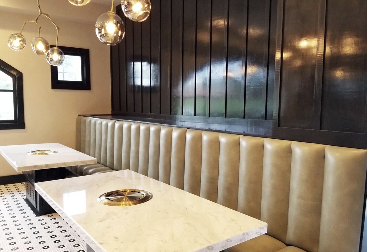 GetMyGlass's tweet photo. Need custom upholstery in your diner or restaurant? We can reupholster booths, banquettes and chairs to fit your new or existing color scheme. Call Precision Glass & Upholstery today! #customupholstery #upholstery #restaurantseating #chairs #banquettes #precisionglass https://t.co/WEpu8plXO9