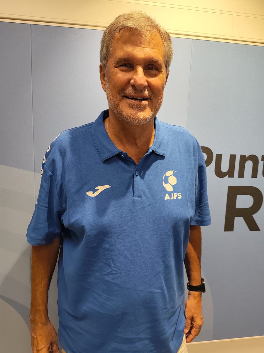 90minuts's tweet photo. A les 23´30 (aprox), la tertúlia.
🕦🗣️🗣️🗣️🗣️🗣️🎙️📻
Conduïda per_
-📍 @ManoloMontalt
I hui amb:
- 📌 @PepePla4 
- 📌 @sanchis14 
- 📌 Miki
- 📌 @salvafolgado https://t.co/zVZzmihwII