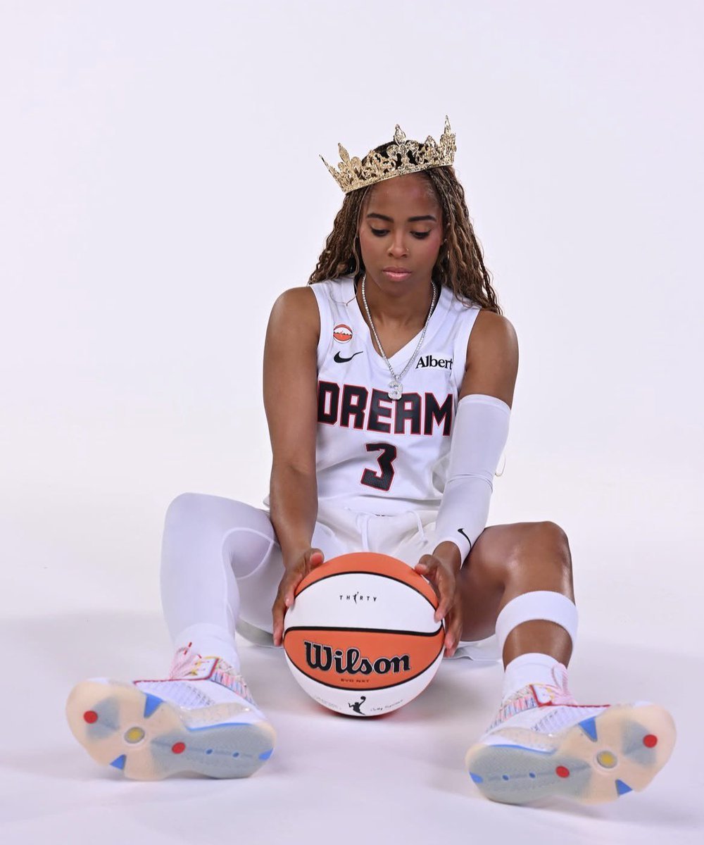 EthanArchivess's tweet photo. BEST PG IN THE LEAGUE 🔥 https://t.co/9ewuyctzrd