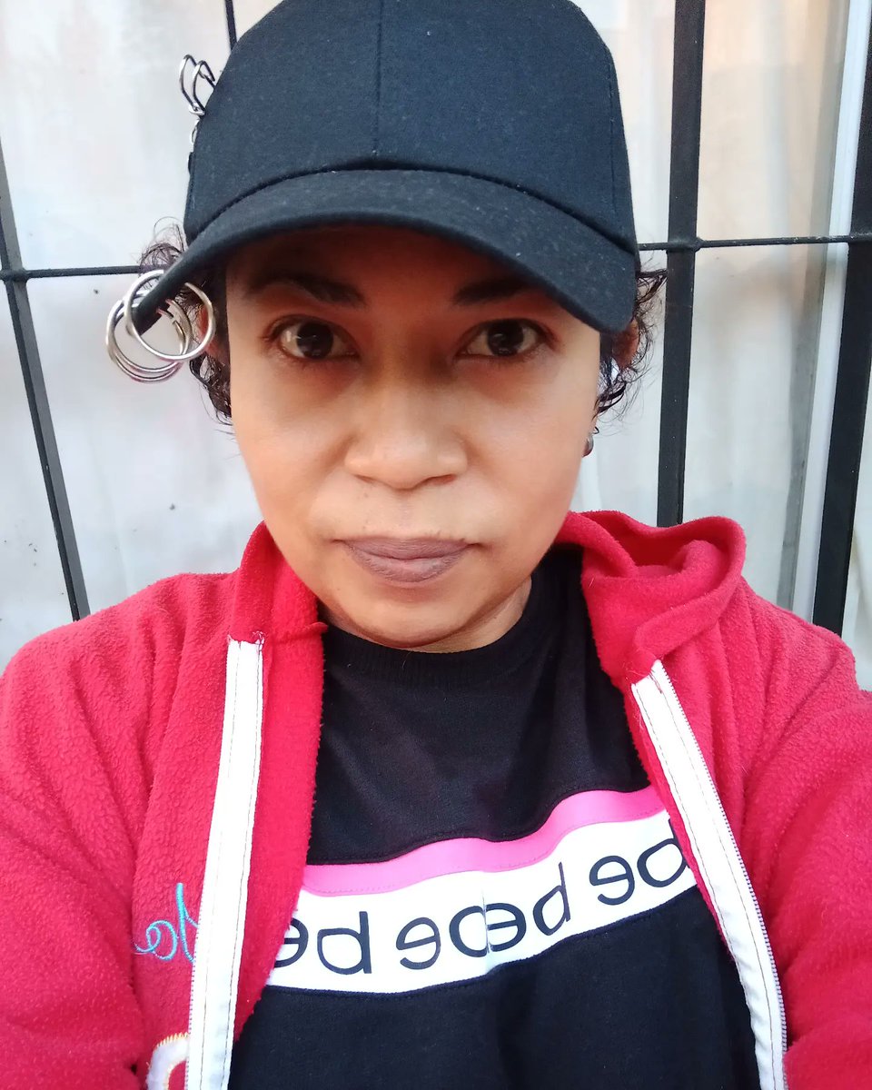 MissSweetest's tweet photo. Terminando la rutina matinal. https://t.co/L1caiFxi2w