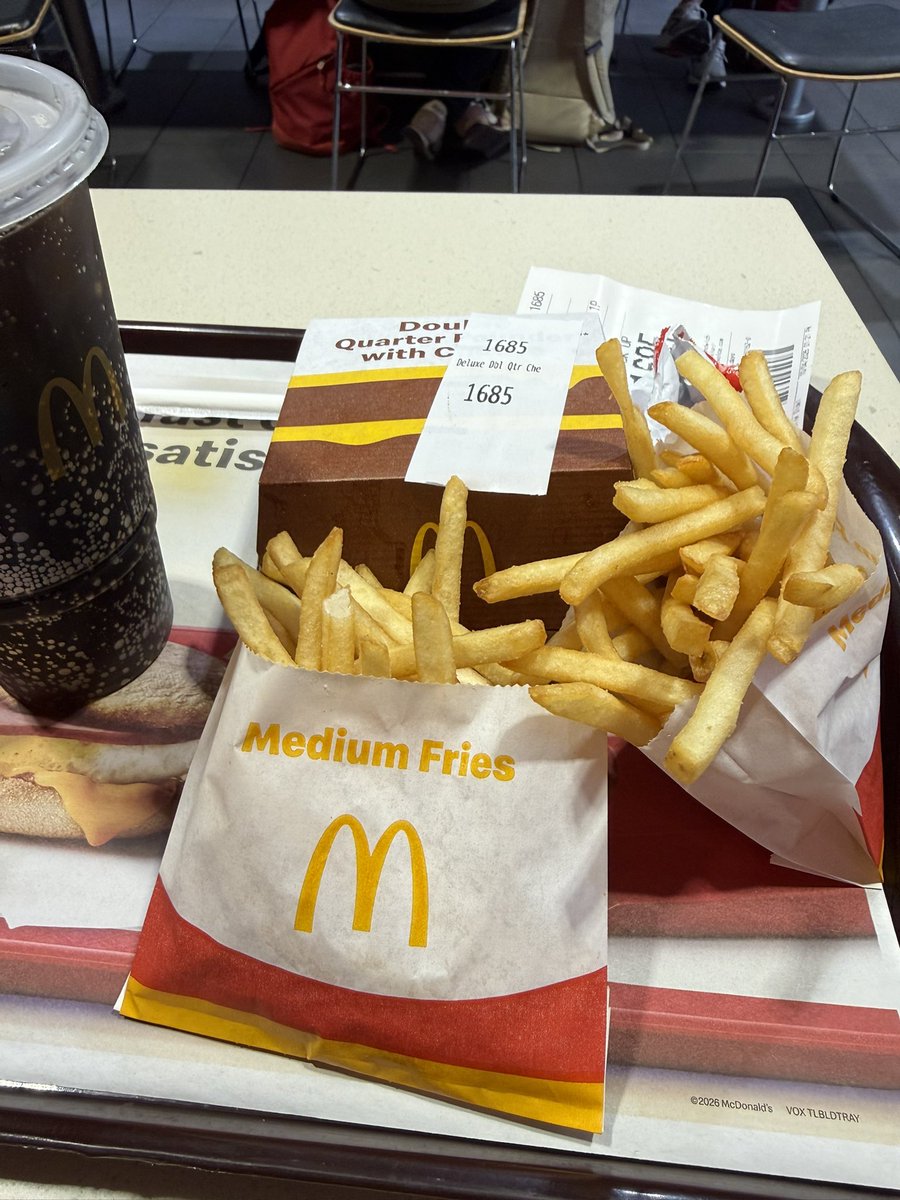 templenext's tweet photo. There are no @ChickfilA &amp; @shakeshack in SF downtown😂 https://t.co/KbCANWT7BA