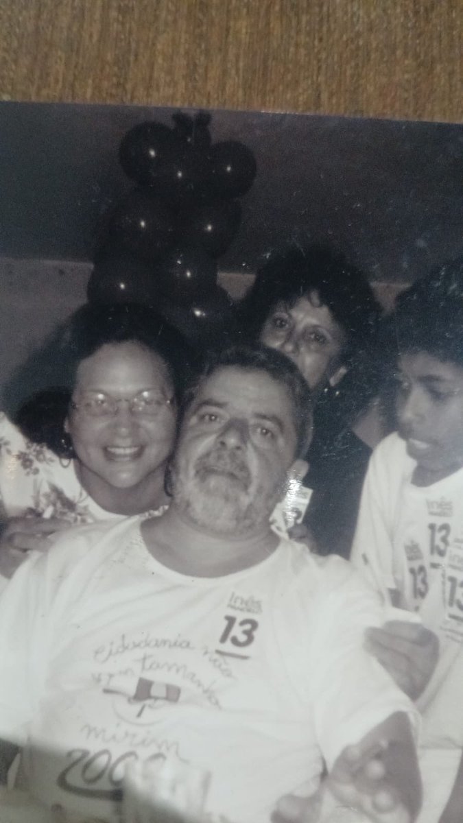 euududao's tweet photo. Minha avó em 2000 x Eu em 2026 ⭐️❤️ #Lula2026étetra  #Lula https://t.co/a136hd1B9C