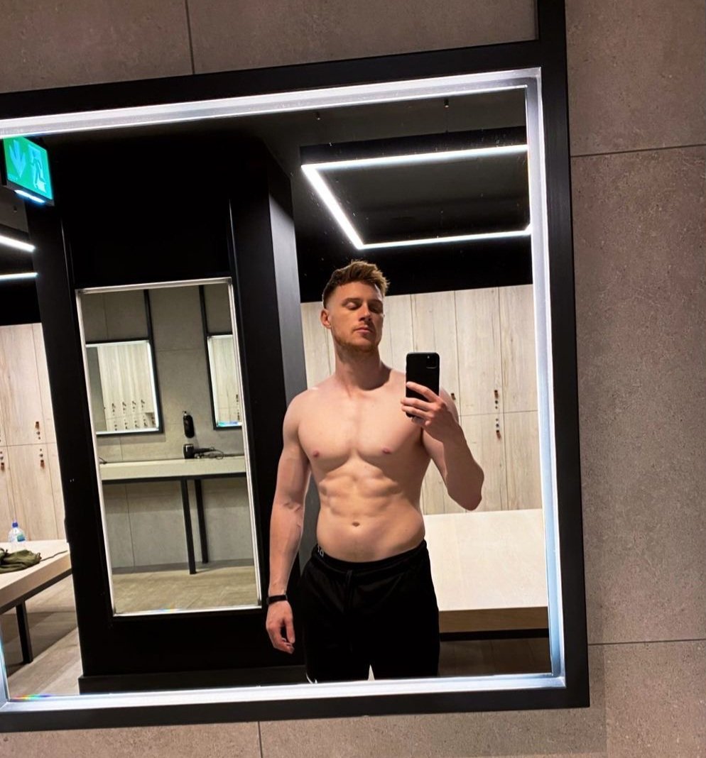AdamSam30's tweet photo. Max Parker needs to be cast in an action or a superhero movie ASAP! 🧐🤤 https://t.co/iFbvYVr1cw