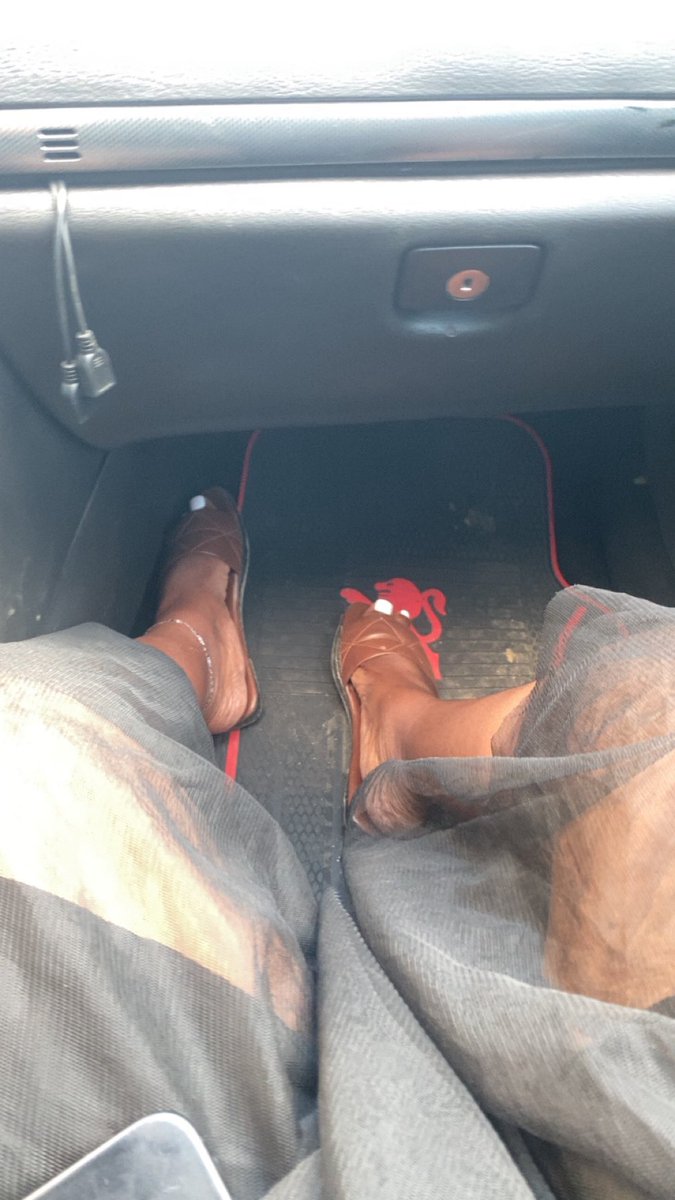 tunmishe_a's tweet photo. My legs >>>> https://t.co/fRXtsIefD9