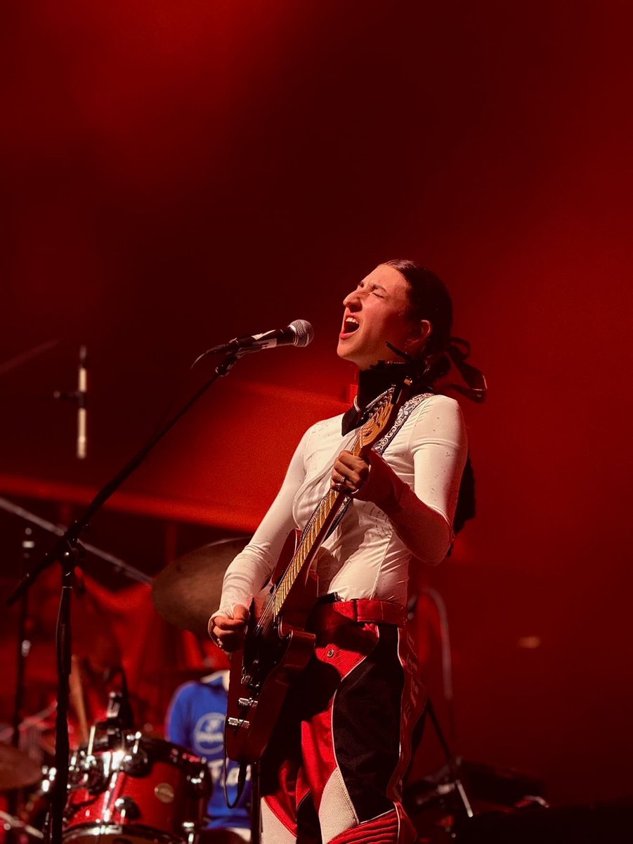 BailenTheBand's tweet photo. “Boys, this is your guitar player, Julia. Your band is complete.”

Happy Birthday to the one and only Julia Bailen, the best sister a brother could ever ask for. Julia you are an immeasurably compassionate and loving person. https://t.co/6SRDnTjQSz