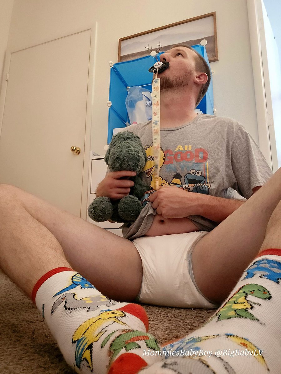 aceventura1990's tweet photo. @BigBabyLV  loves his #humiliation can’t keep his Huggies cleaned. https://t.co/heELc2xdO2