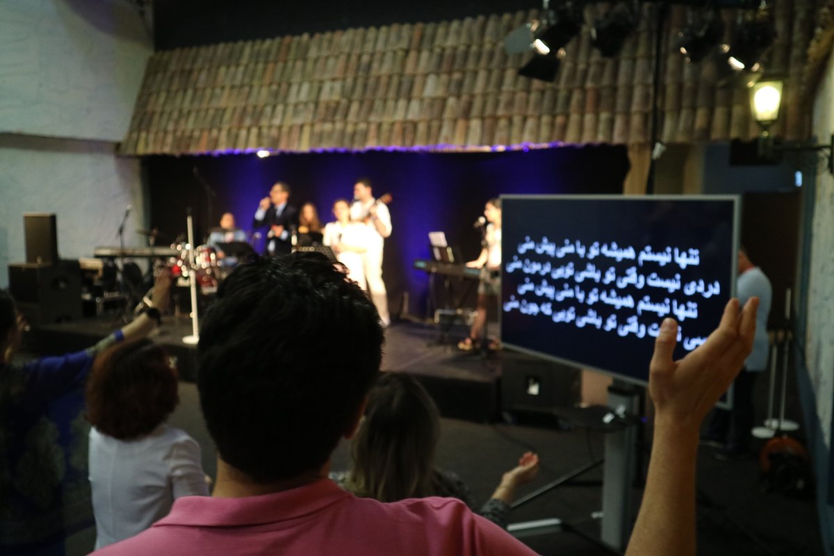VOM_USA's tweet photo. Parastoo regularly participated in Islamic services in Iran, yet the events were never joyful. But when friends invited her to church, she found something different. “Everybody, instead of sadness, they have the joy!” she said. She responded by placing her trust in Christ. https://t.co/mSmeEvlPbD