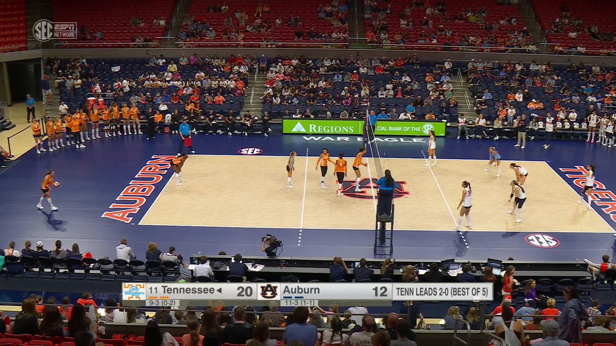 An SEC volleyball match broadcast between #11 Tennessee (score 20) and Auburn (score 12), with Tennessee leading the series 2-0 (Best of 5), played on Auburn's home court with "War Eagle" and "Auburn" branding visible.